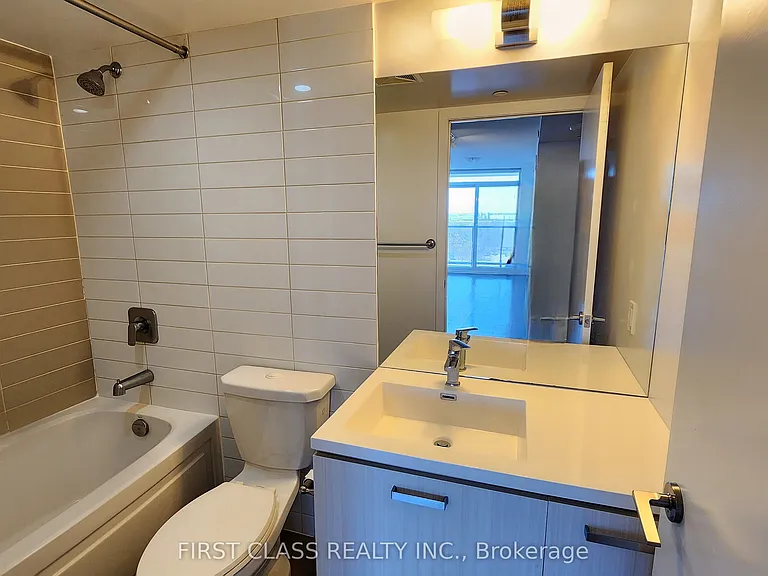 125 Redpath Ave #1413 — Photo 4