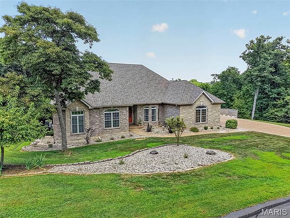 2nd image of 3840 Rooster Ridge Ln
