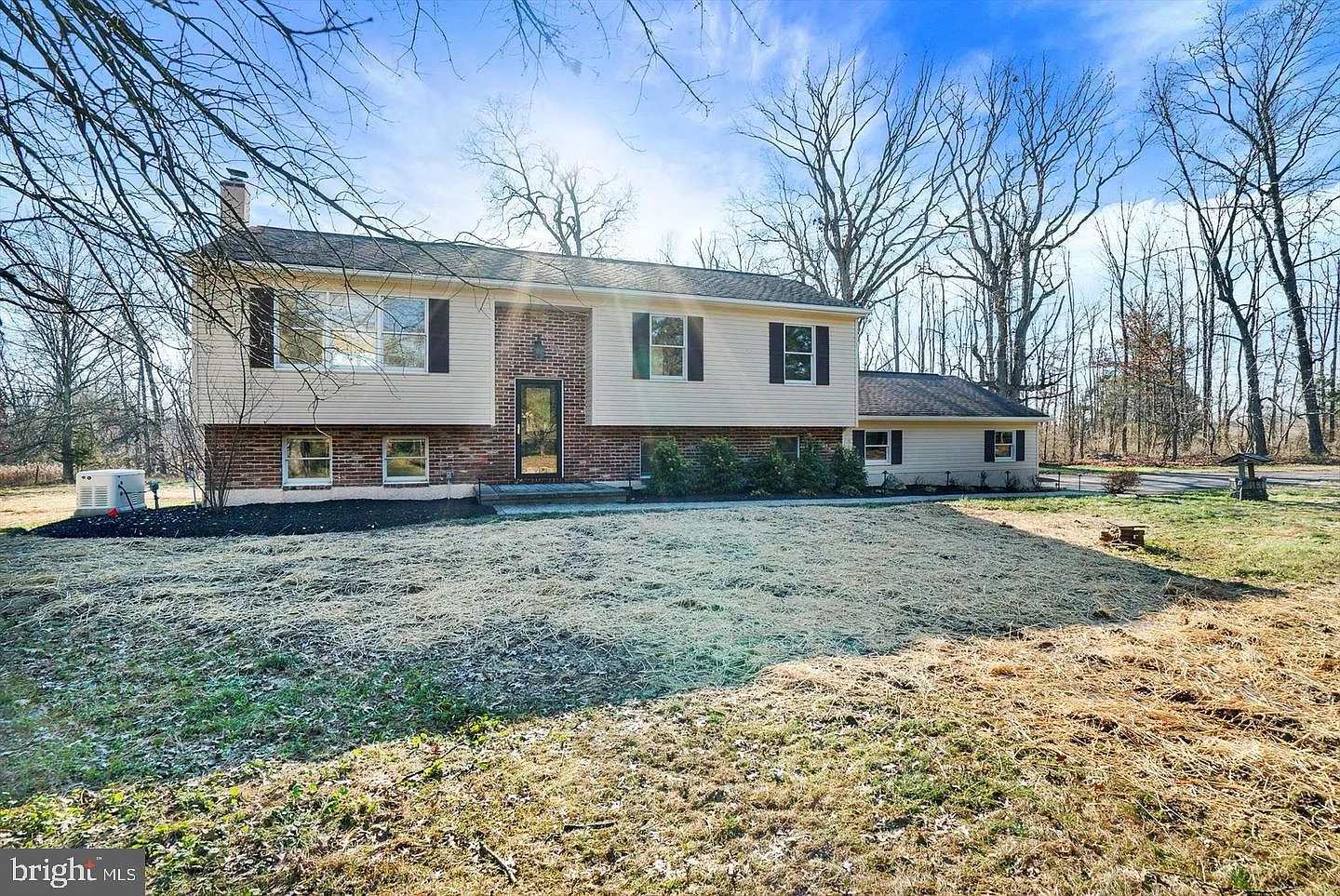 3 bed, 2.0 bath, 1144 sqft, $3,000 — Photo 1