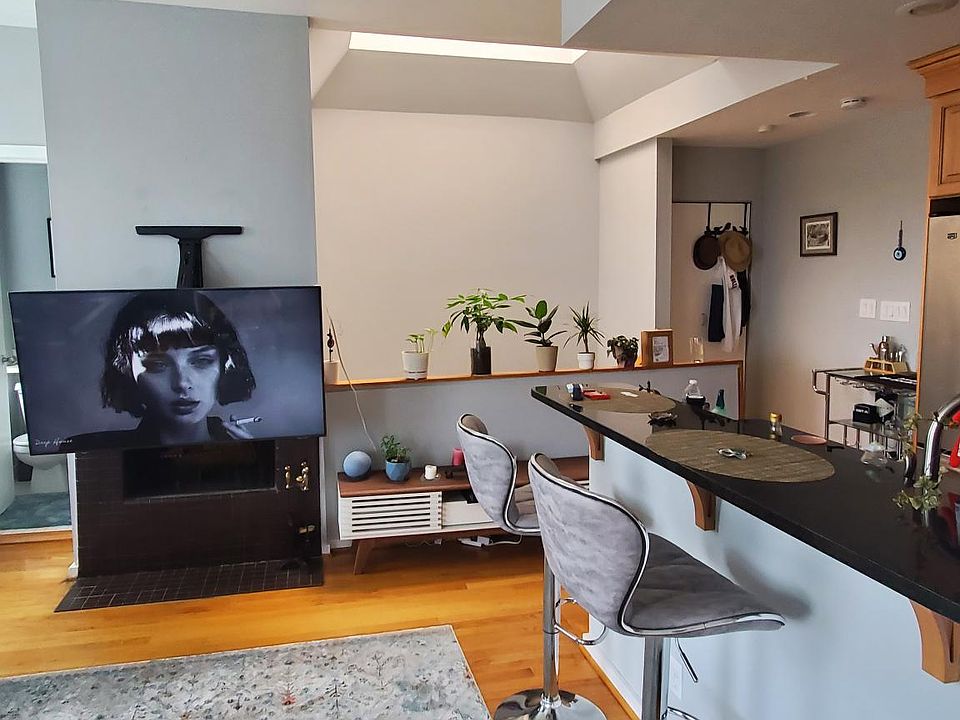 1st image of 2300 18th St NW