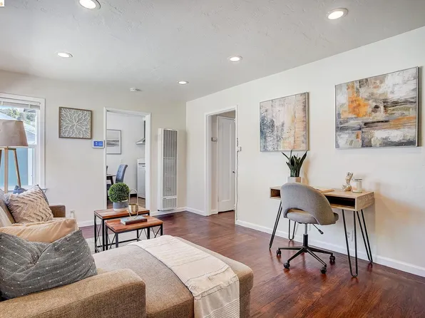 8924 Hillside St, Oakland, CA 94605