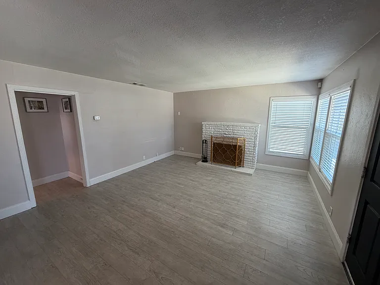 2833 Ponderosa Dr — Photo 3