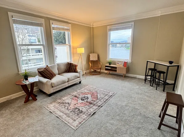 The Lake Merritt Apartments