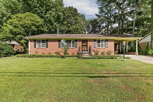 536 Russell Rd Photo 1
