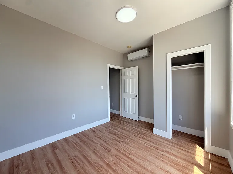 245 McClellan St #3E — Photo 9