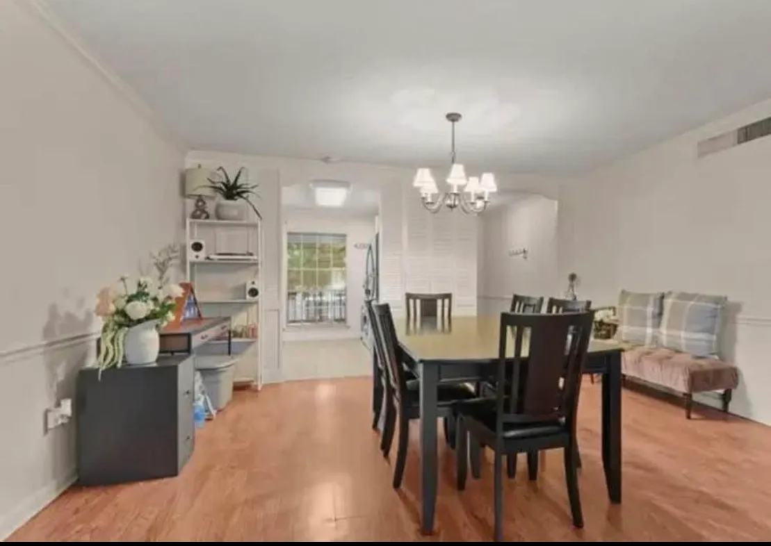 2 bed, 1250 sqft, $1,400 — Photo 2