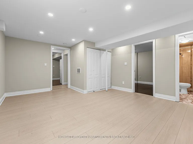 36 Reigate Ave #BASEMENT — Photo 23