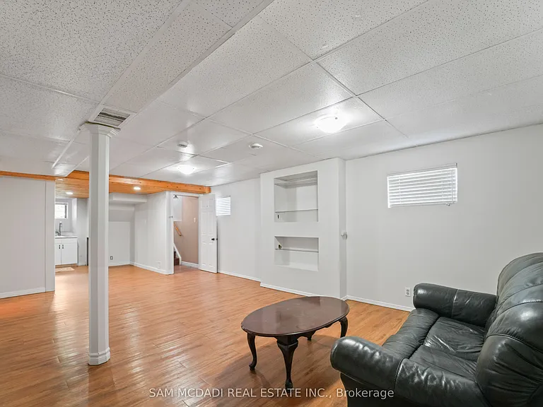 87 Rundle Cres — Photo 20