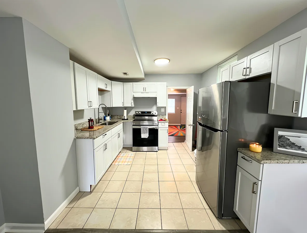 3 bed, 1083 sqft, $1,745 — Photo 4