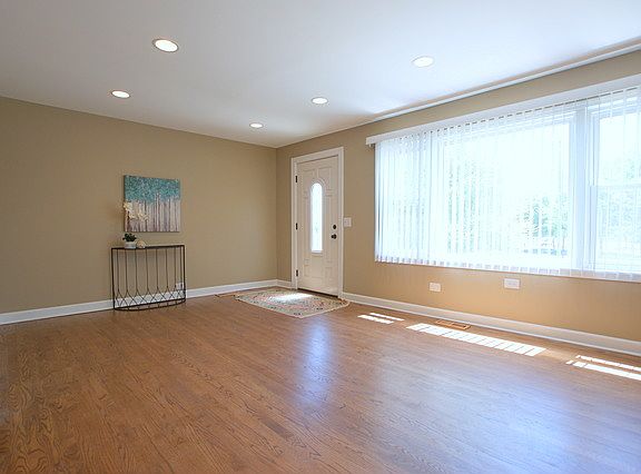 2nd image of 6504 W Montrose Ave