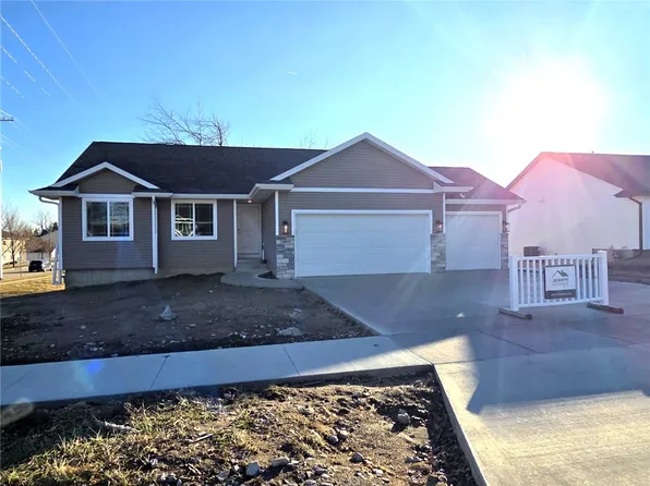 1801 Shady Grove Rd SW, Cedar Rapids, IA 52404