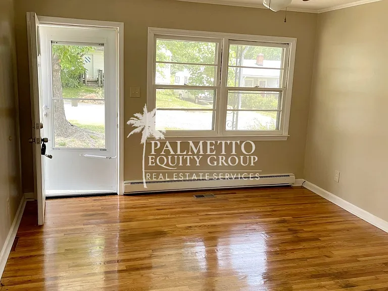 2307 Maywood St — Photo 3