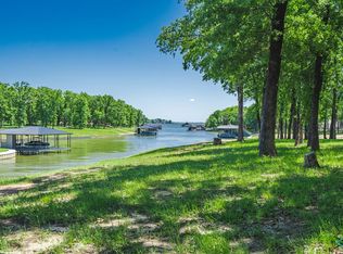 154 Saint Andrews Dr E, Mabank, TX 75156