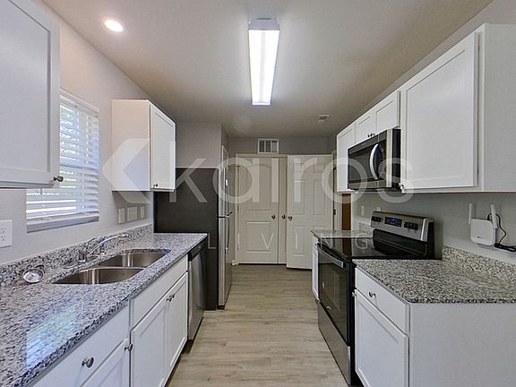 4th image of 3929 Miller Dr