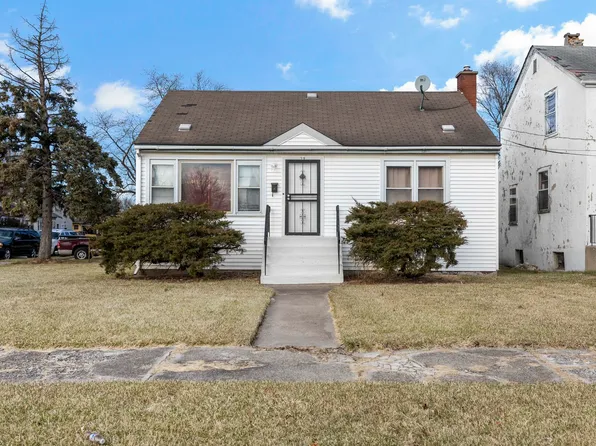 29 E 152nd St, Harvey, IL 60426