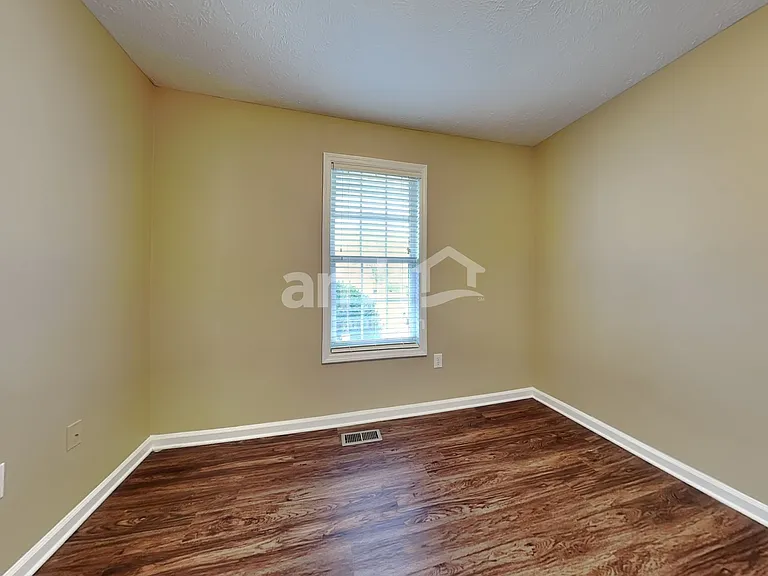 112 Pine Orchard Ct — Photo 17