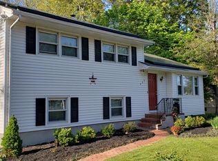 555 Alletra Ave, Bridgewater, NJ 08807