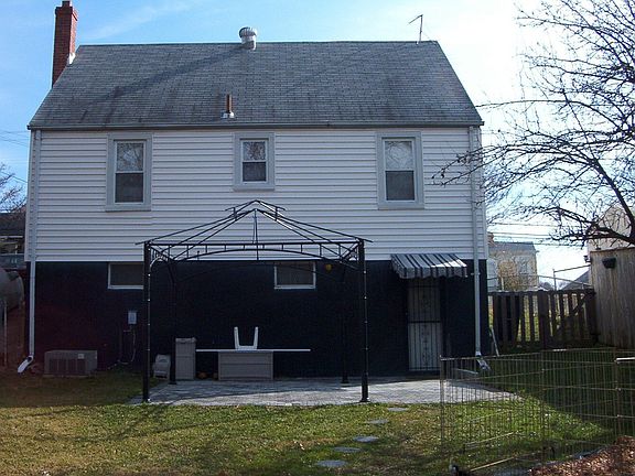 Back Yard w/privacy fence