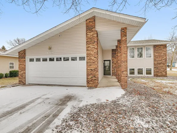 1701 7th Ave SE, Willmar, MN 56201