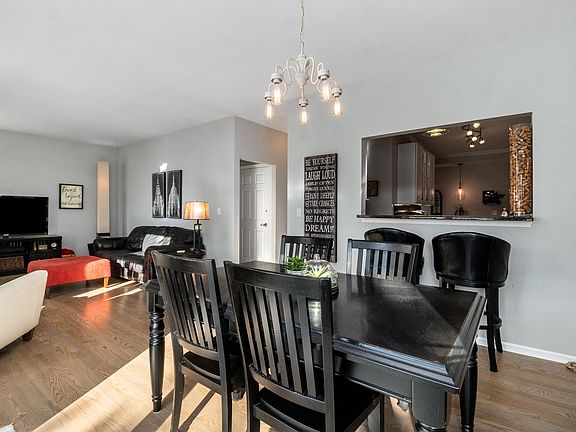 5th image of 25 Mashie Ct #25