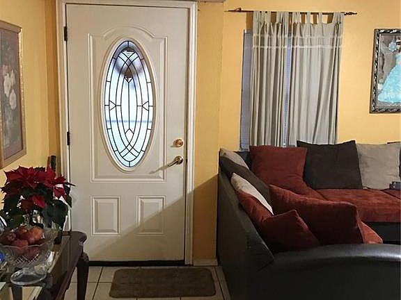 3rd image of 2949 Lockwood Dr