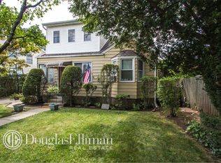 106 Halsey Ave, Hicksville, NY 11801