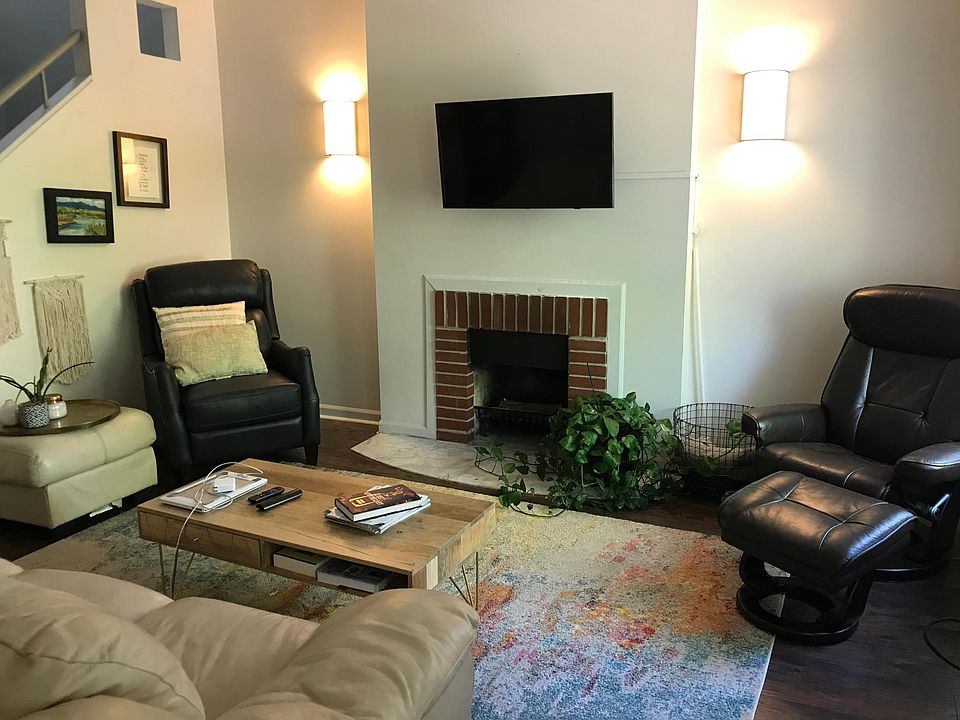 1st image of 5096 Waterman Blvd Floor 2