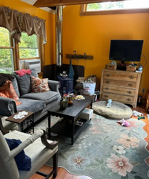 70 Governor Hill Rd — Photo 2