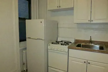 Rented by Manhattan Best Realty, Inc.