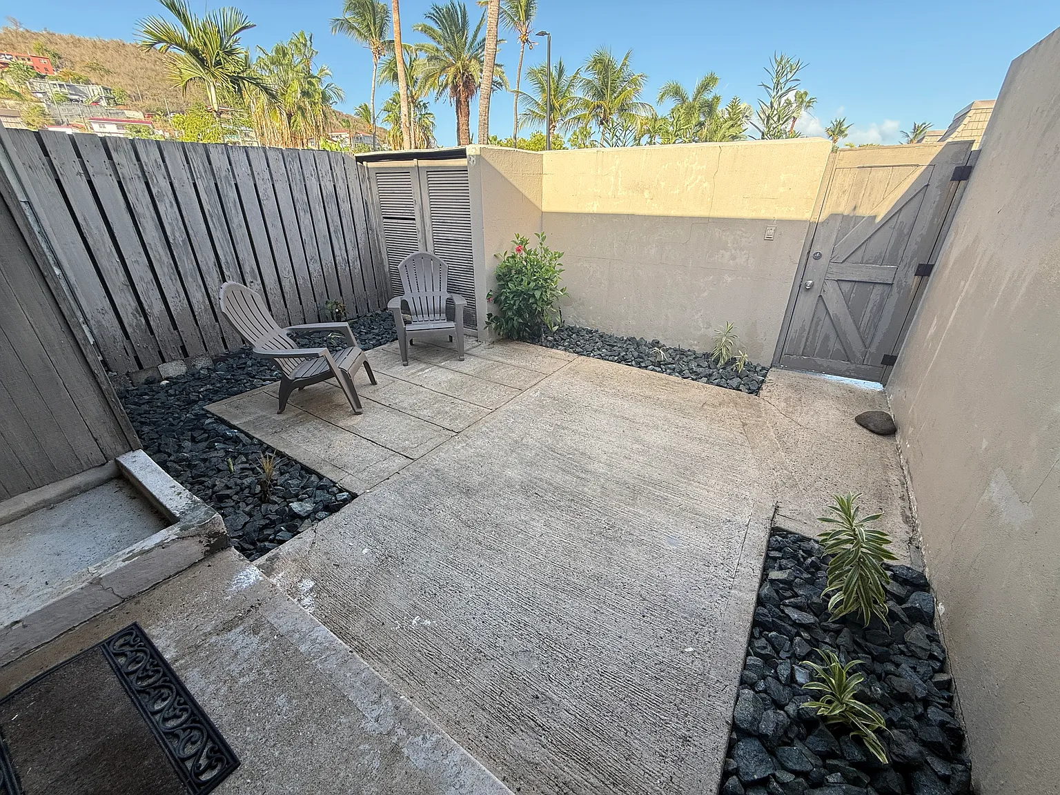 Studio, 350 sqft, $1,250 — Photo 2