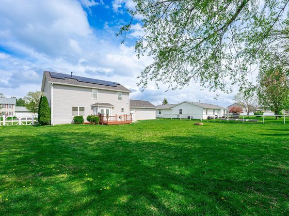 10950 Linden Blossom Ln, Roscoe, IL 61073