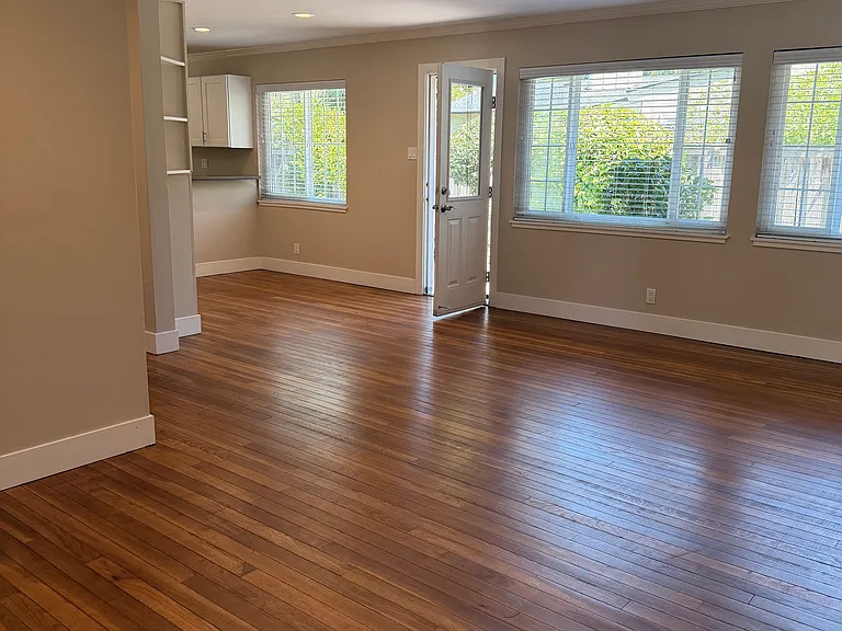 1906 Diamond Ct — Photo 13