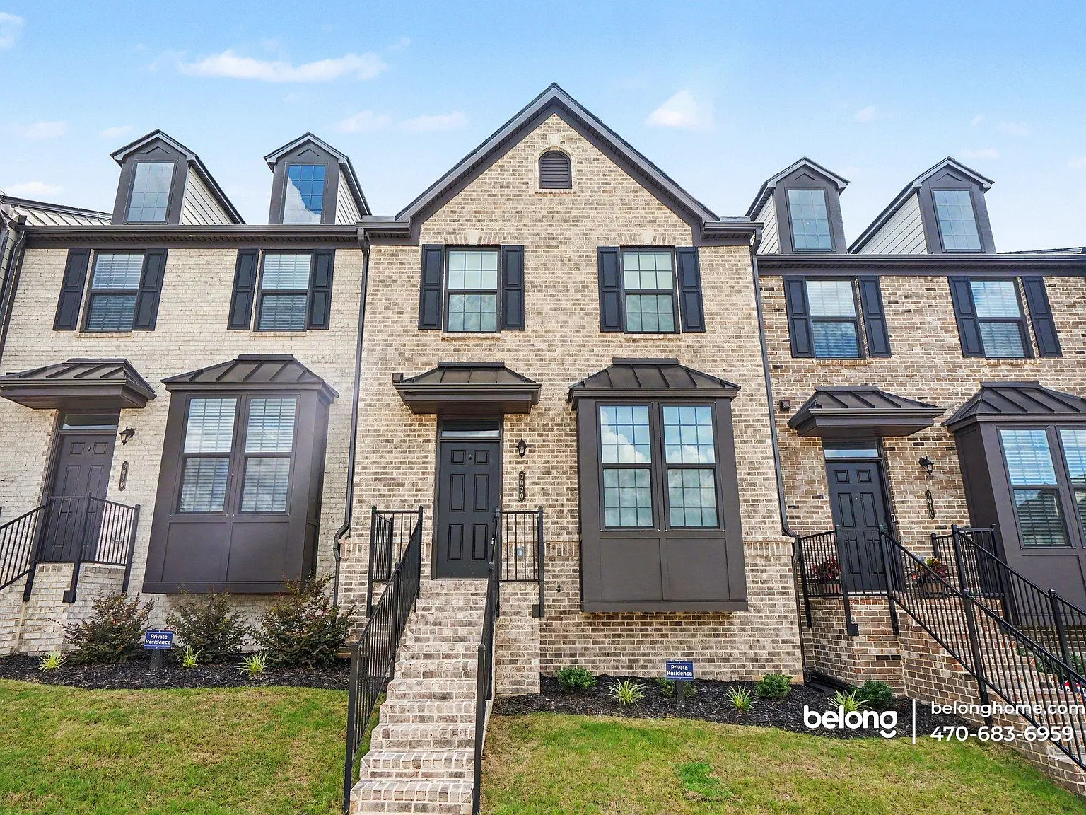 3 bed, 2.5 bath, 2074 sqft, $2,195 — Photo 1