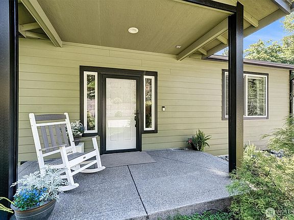 5th image of 36317 92nd Ave E