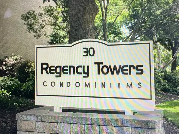 30 Woodland Street APT 8A, Hartford, CT 06105