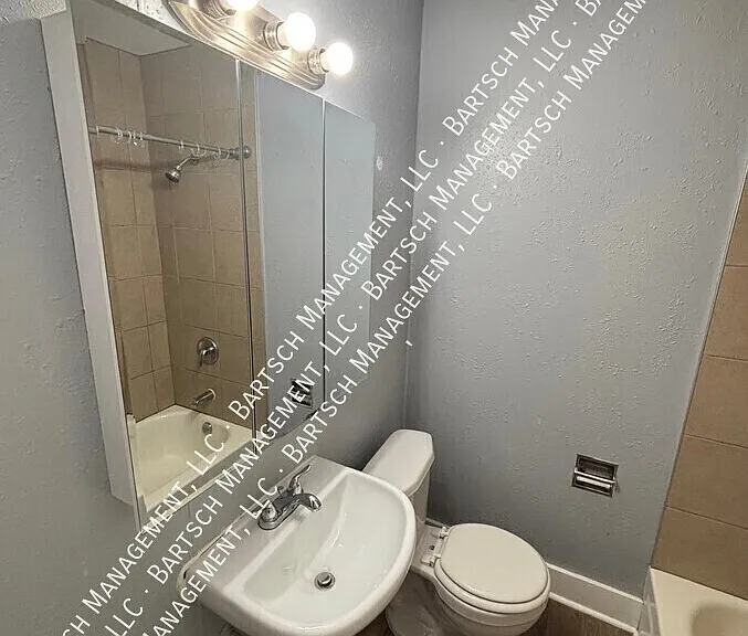 5836 W Wells St #3 — Photo 6