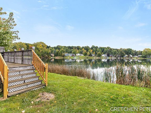5th image of 474 S Shore Dr