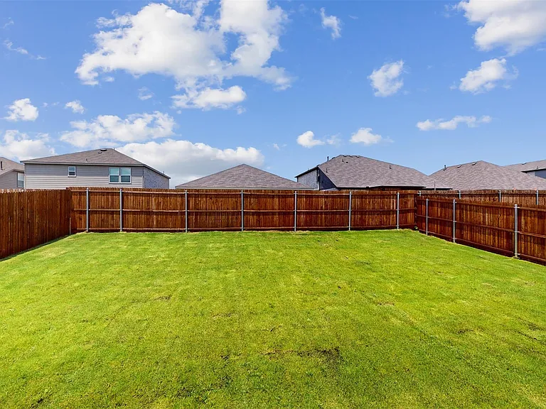 1817 Grassland Dr — Photo 31