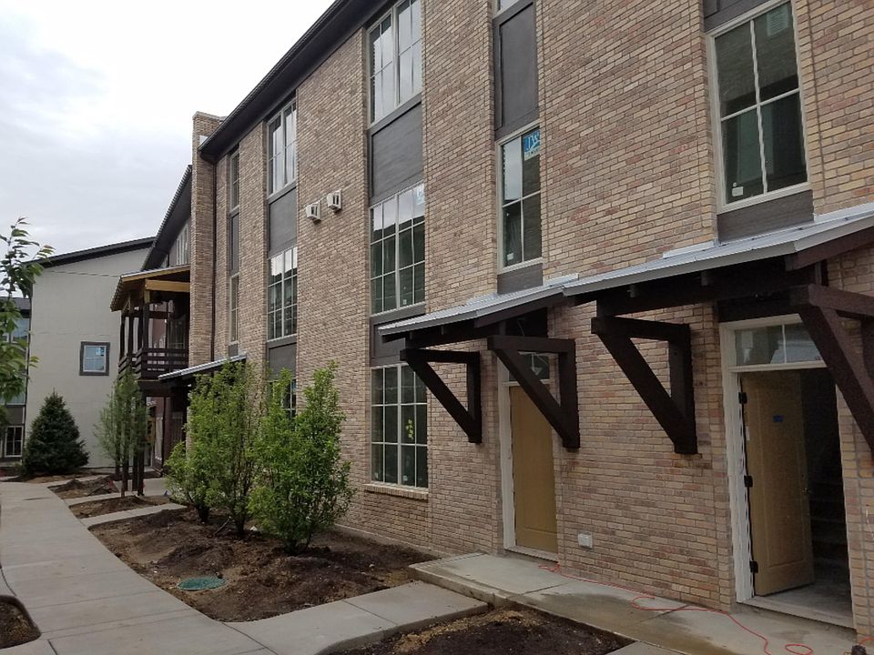 1st image of 2008 Celadon Dr NE #99