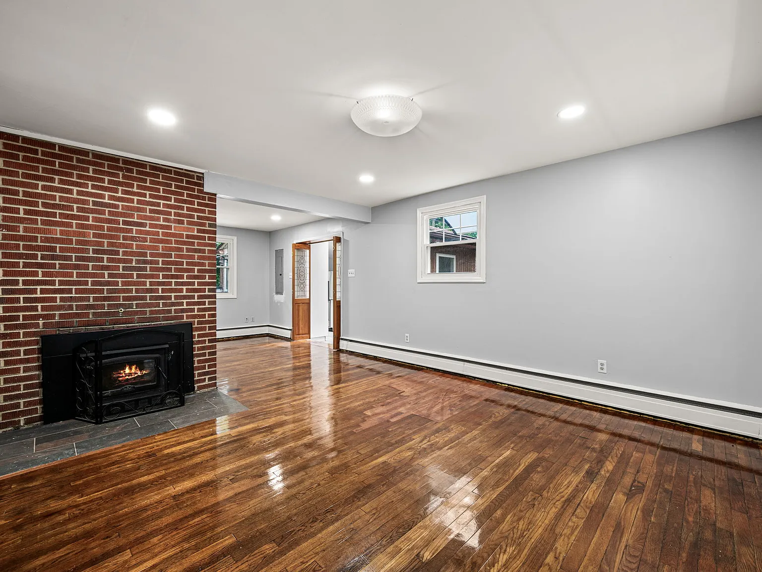 3 bed, 1252 sqft, $2,700 — Photo 1