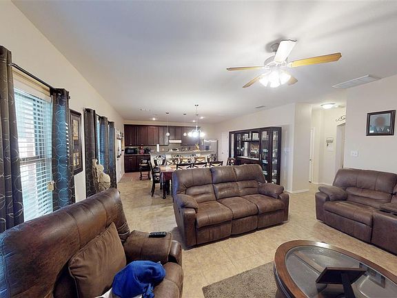 3rd image of 102 Majestic Palm Dr