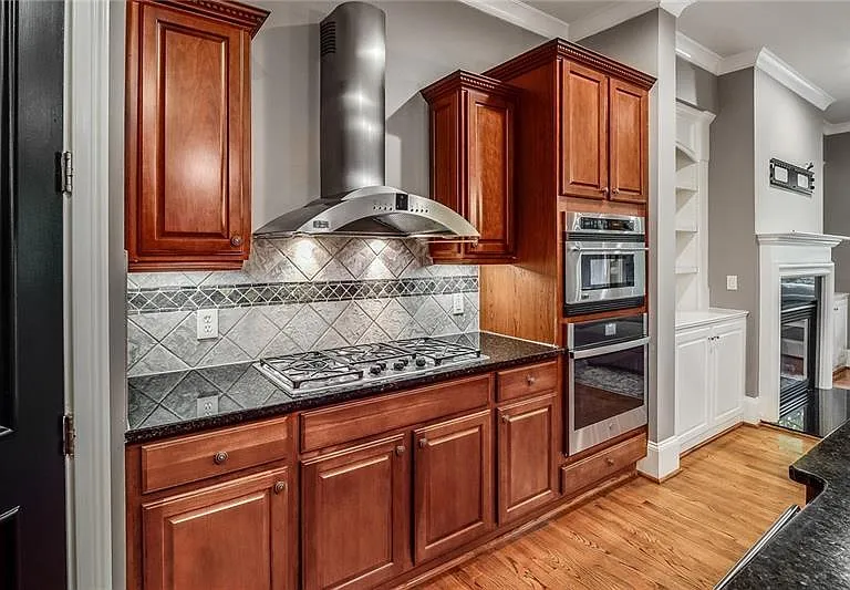 1219 Mecaslin St NW #6 — Photo 5