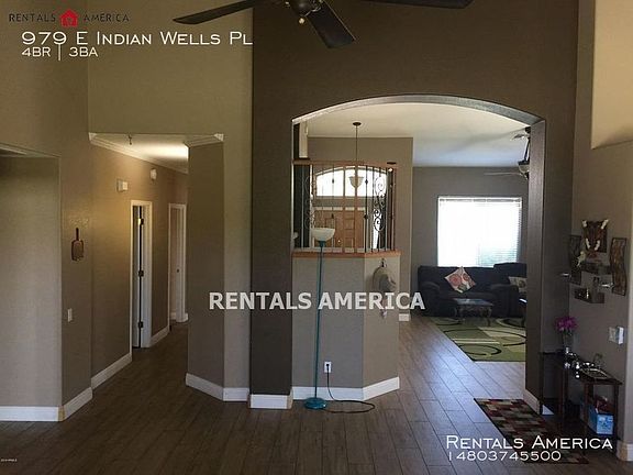 3rd image of 979 E Indian Wells Pl