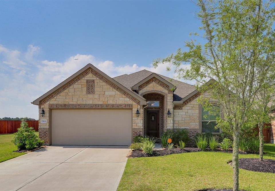 1st image of 15611 Windsor Bluff Dr