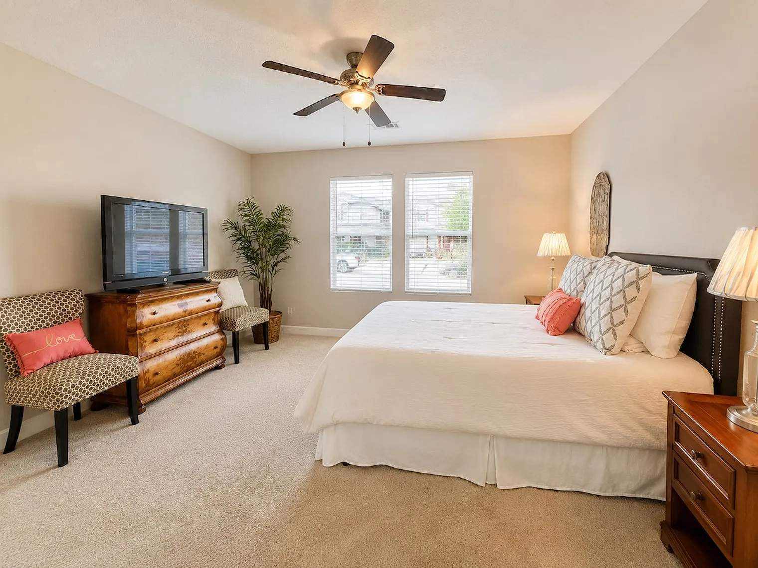 3 bed, 2.0 bath, $3,775 — Photo 2