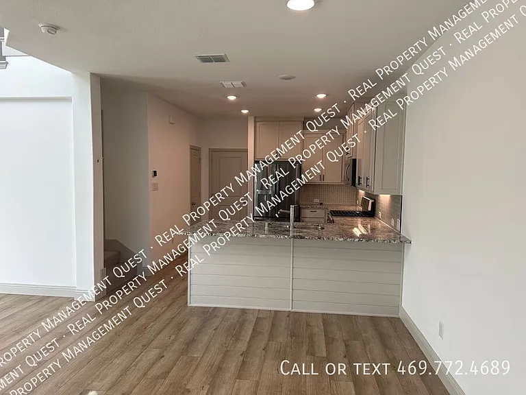 4553 Cypress Thorn Dr — Photo 4