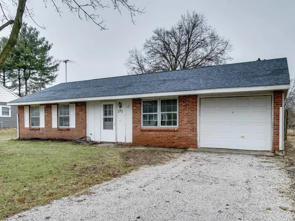 392 S Cedar Dr, Ellettsville, IN 47429