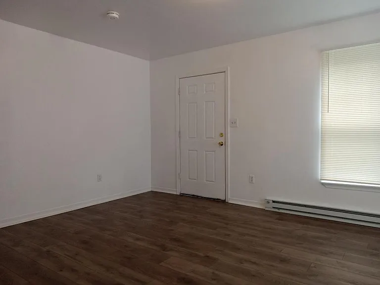 173 Hollingsworth Mnr — Photo 5