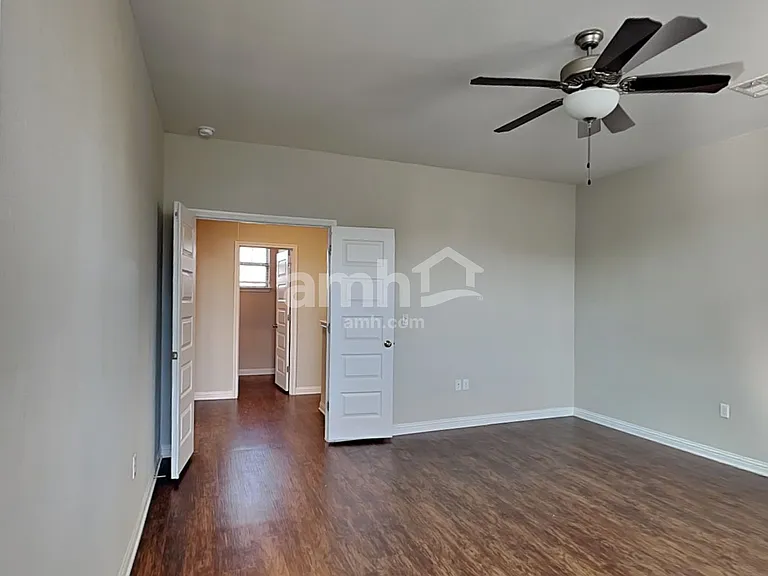 8013 Turnberry Ln — Photo 8