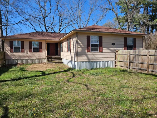 526 S Howison St, Bogata, TX 75417